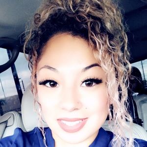 Meet your Posher, Yamara